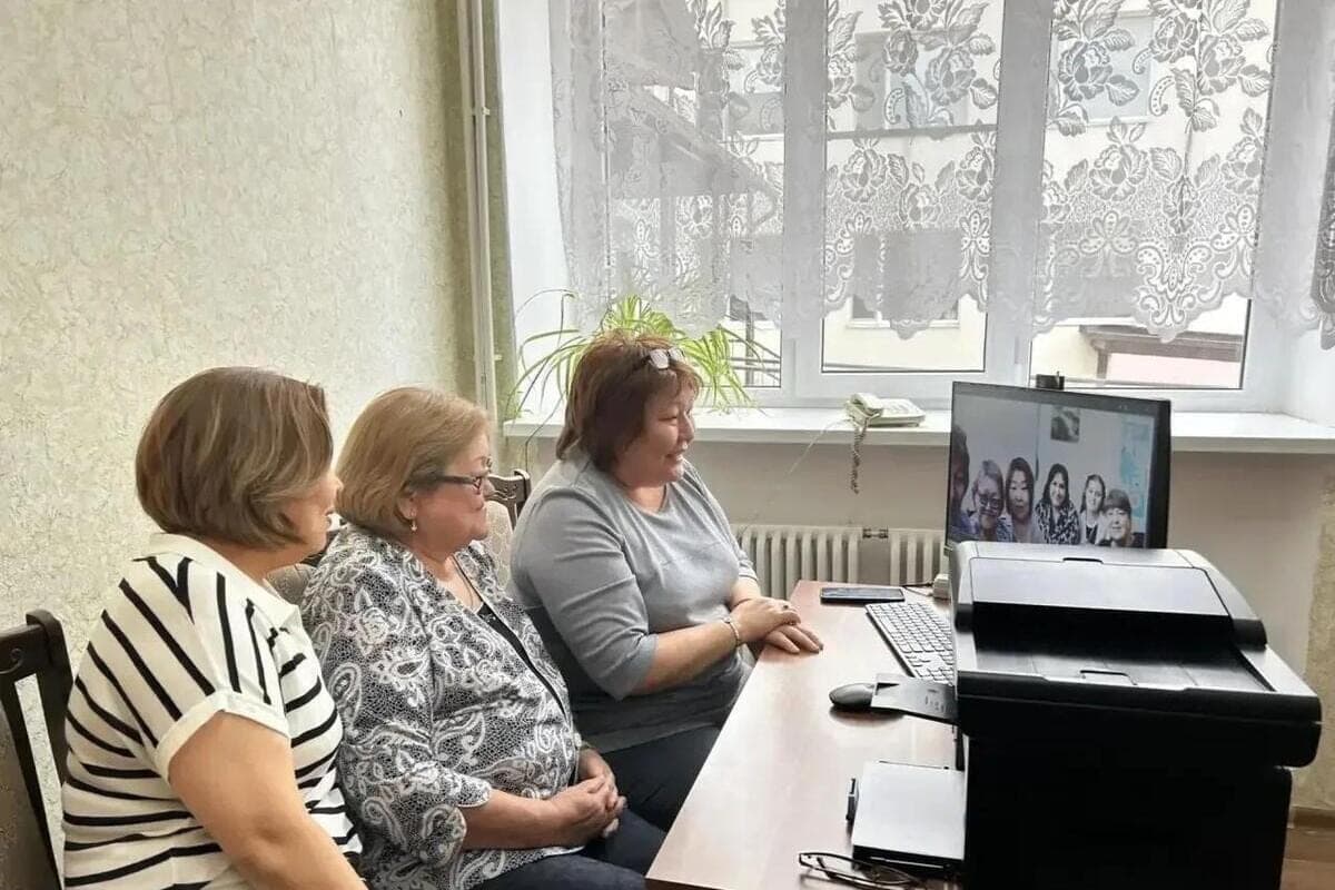 Сотрудники социальных учреждений Калмыкии и Антрацита продолжают сотрудничество