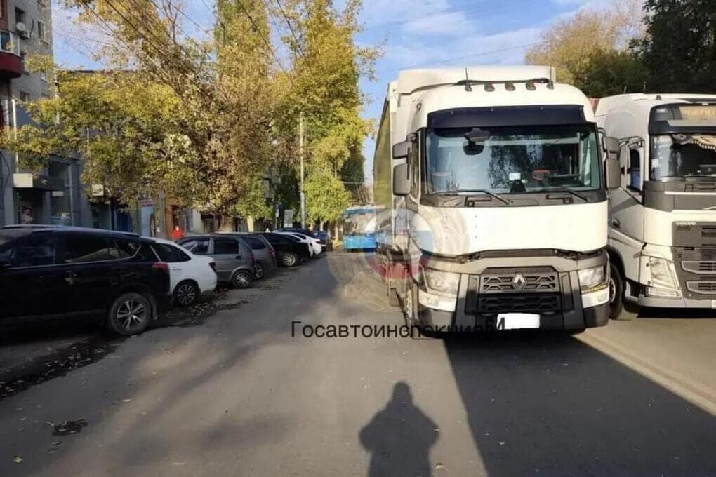 В Саратове Renault насмерть сбил 96-летнего пешехода