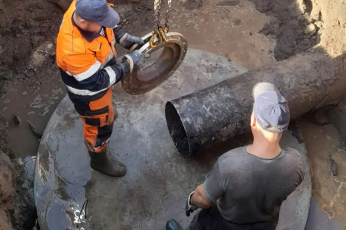 Gorvodokanal in Pskov replaced 250 meters of main water supply on Margelov Street