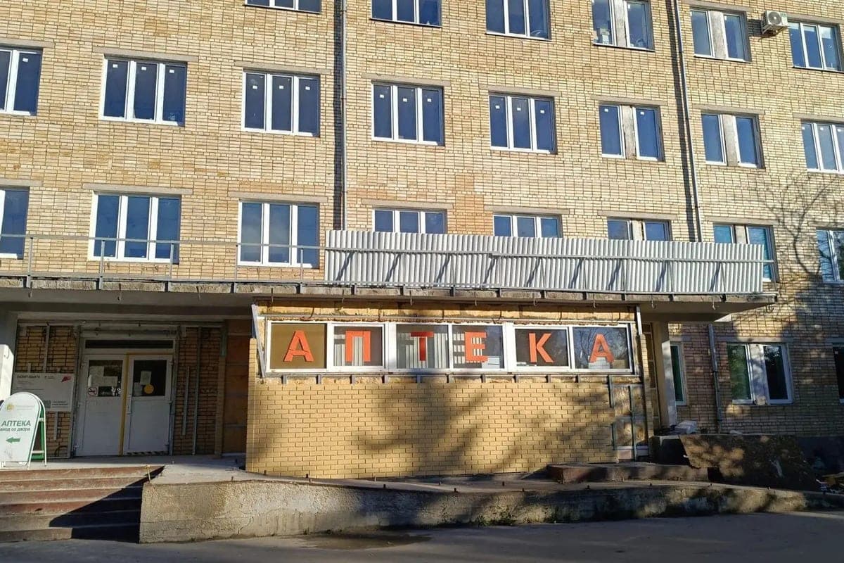 In the clinic No 4 Veliky Novgorod installed modern windows