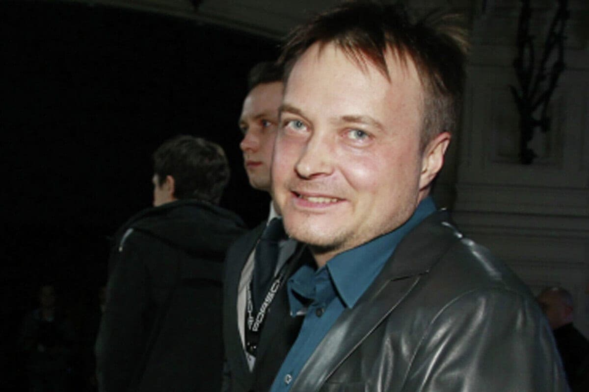 The dispute around ADV got a new twist: former lawyers Korobkov demanded almost $400,000