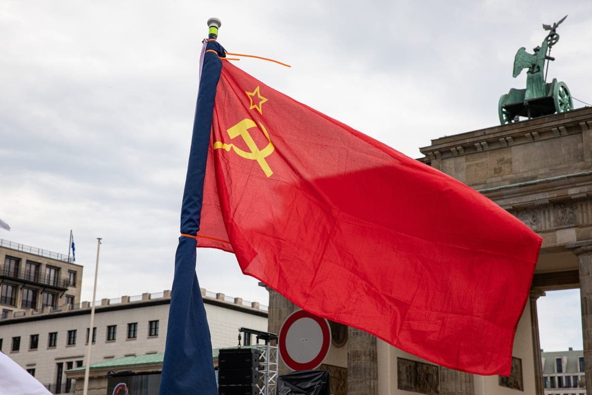Millions of people were surprised by the mysterious detail on the flag of the USSR