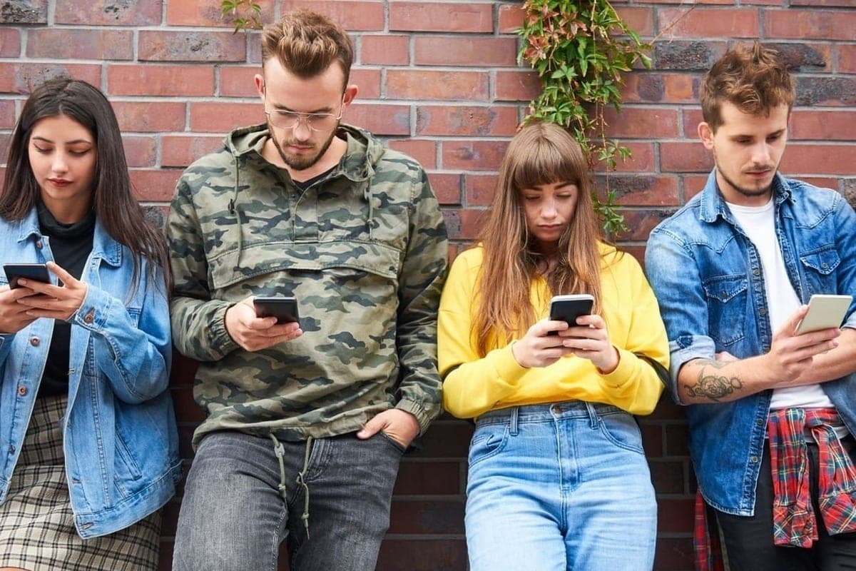 In October, the rules for those who did not delete WhatsApp were updated