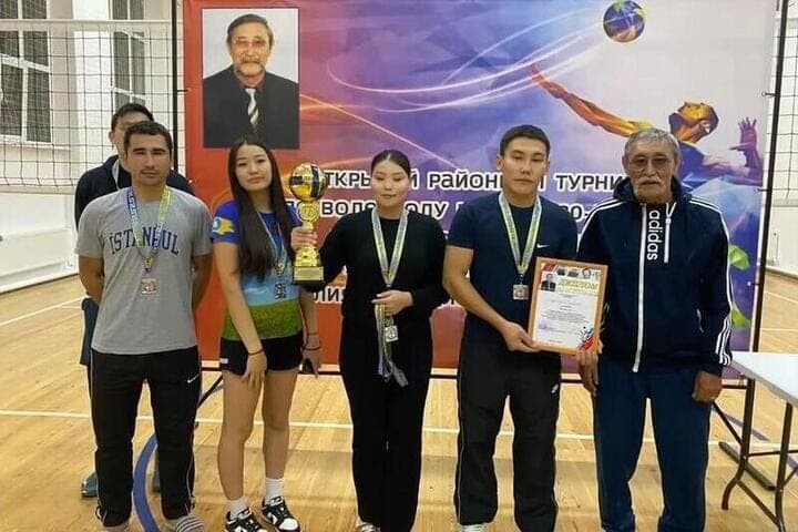 In the district center of Kalmykia determined the strongest volleyball players in the tournament for the anniversary of Anatoly Dorjiev