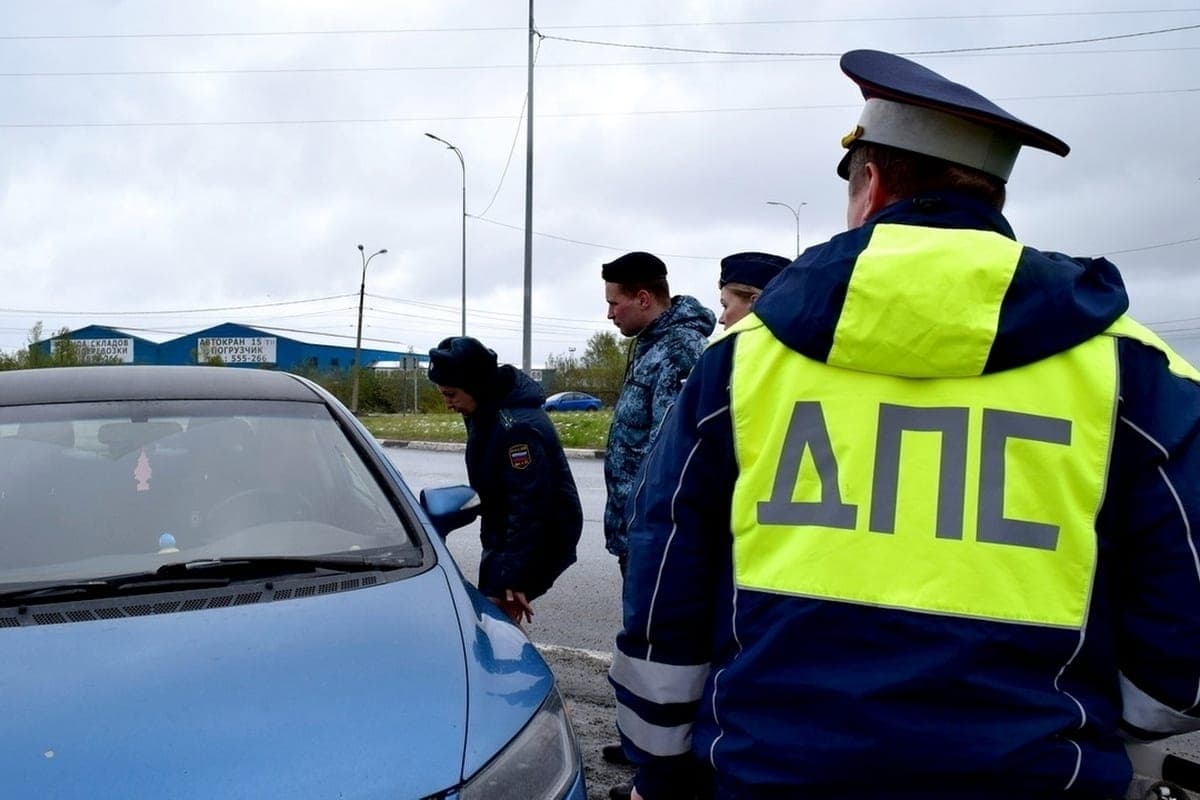 Житель Мурманска заплатил втрое больше за 67 просроченных штрафов ГИБДД