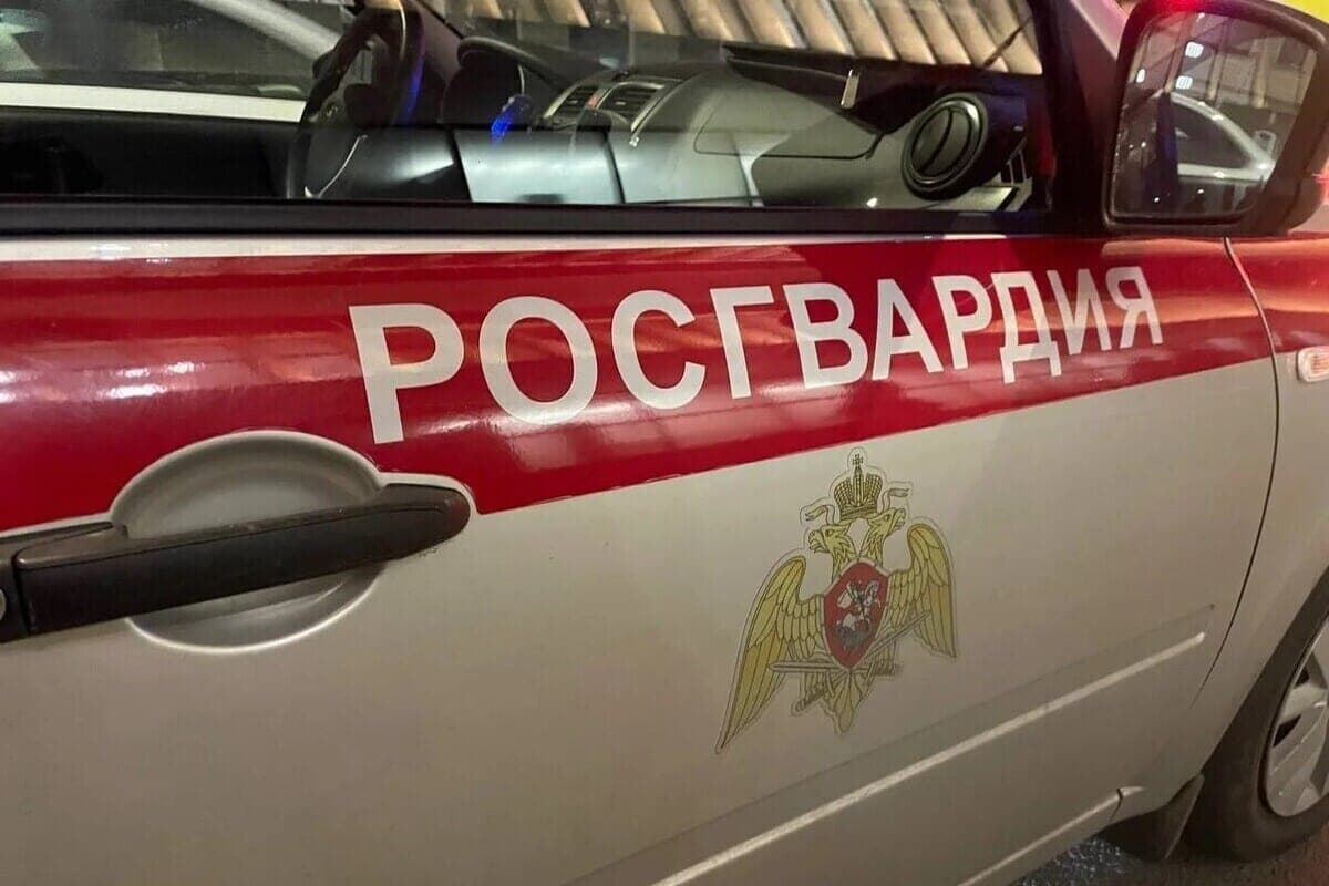 У метро «Проспект Просвещения» поймали сбежавшую от УДО убийцу