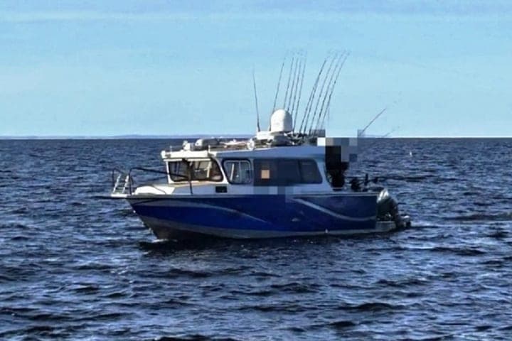 On Ladoga stopped the dangerous transportation of passengers without means of rescue