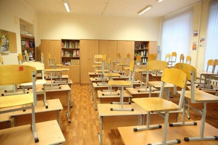Учеников двух классов перевели на дистант в Волгоградской области