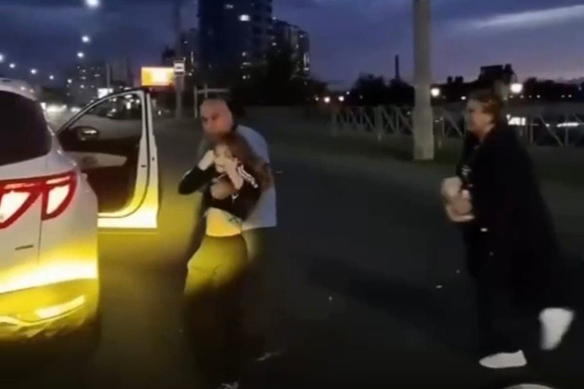В Краснодаре проверят обстоятельства наезда на девочку, которую после ДТП затащили в авто
