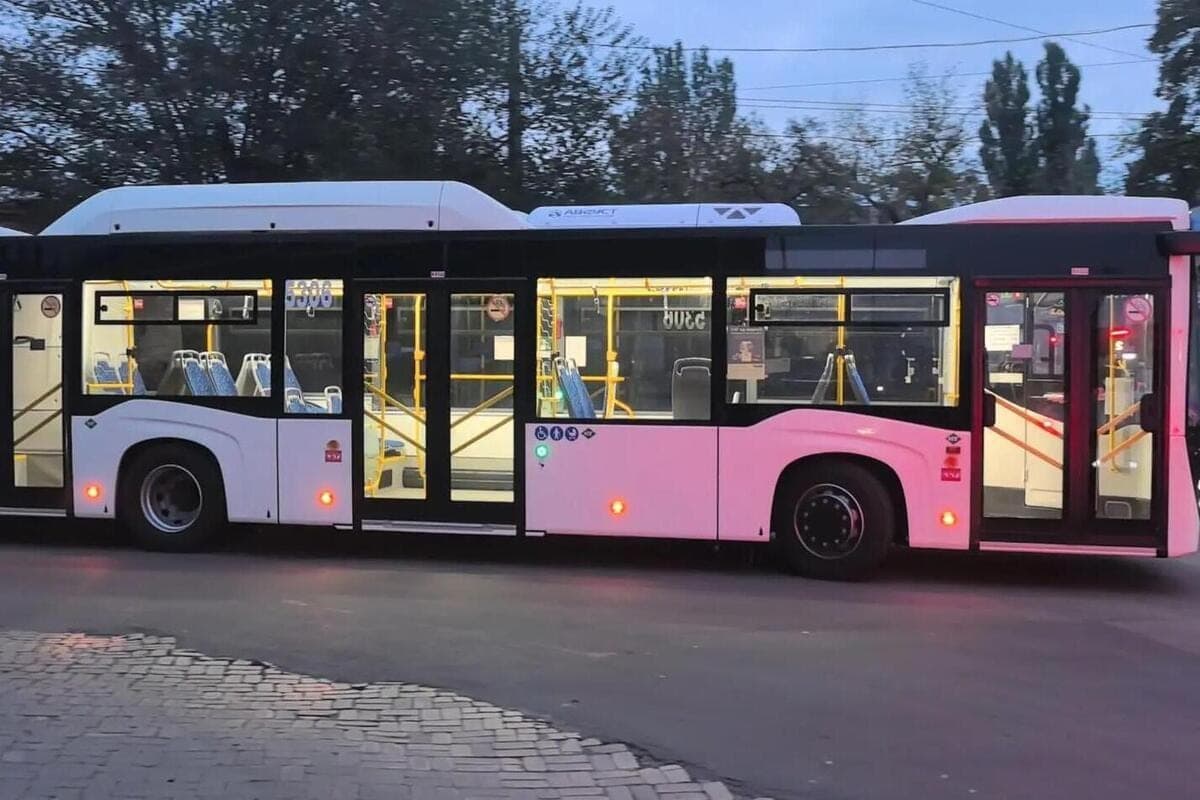 В Донецке оценили работу новых городских автобусов на метане