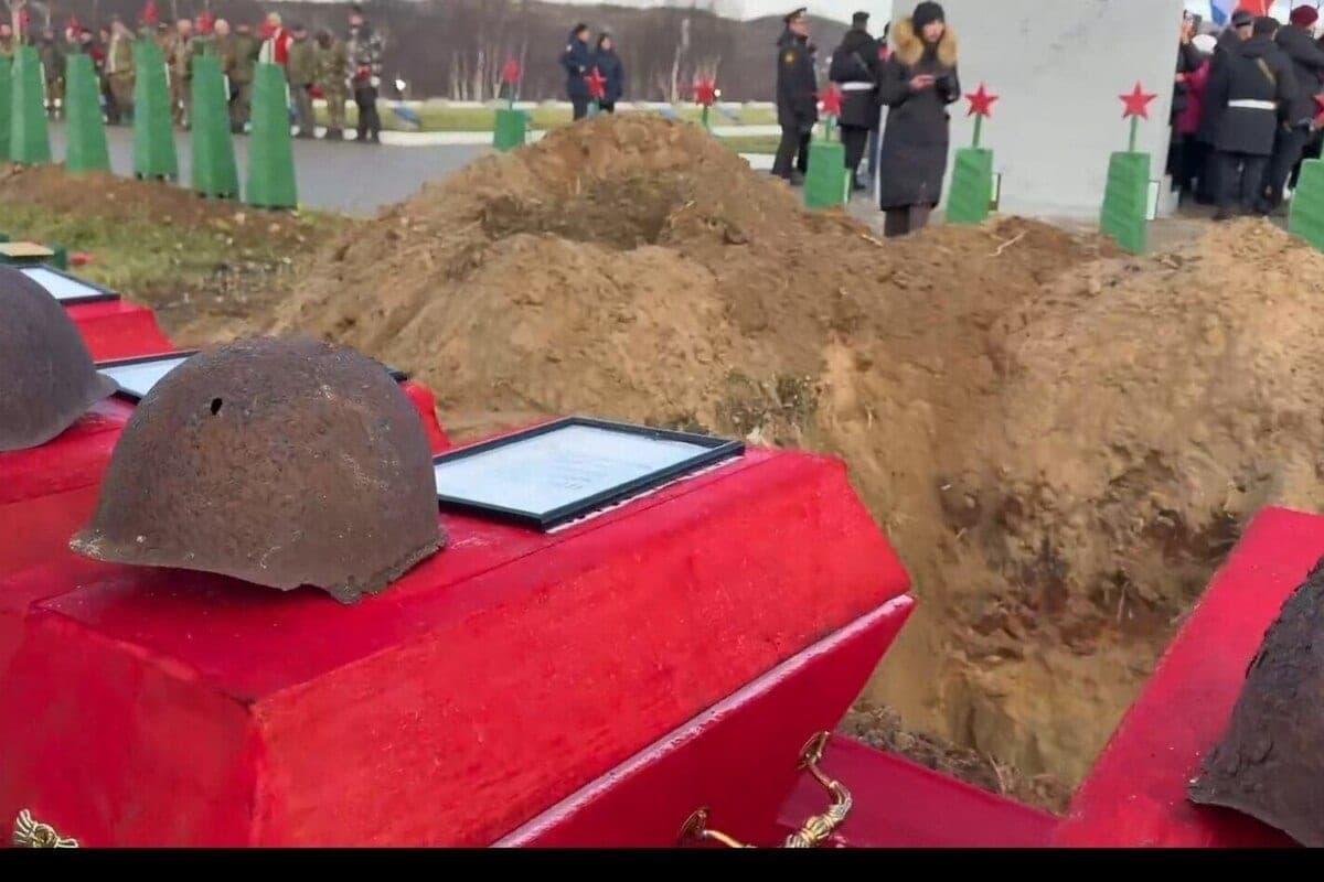 In the Valley of Glory buried the remains of 79 defenders of the Arctic