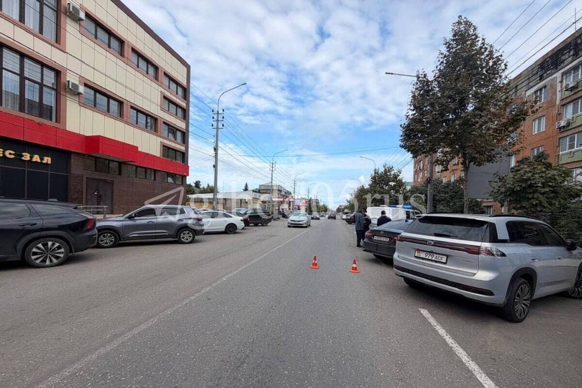 Car hits schoolgirl in Dagestan