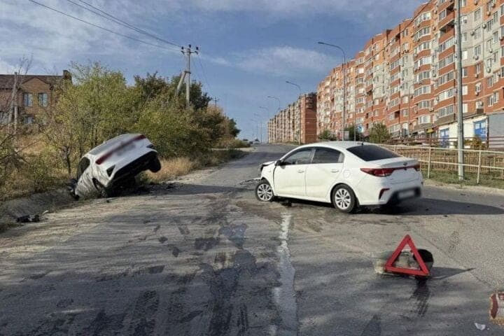 In the Kirov district of Volgograd, Kia Rio did not give way and provoked an accident