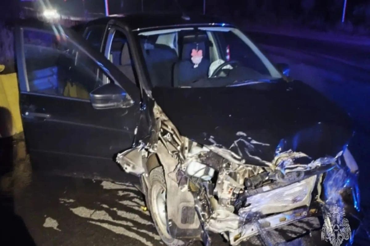 À Kineshma camion en collision MAZ et passager Lada Granta