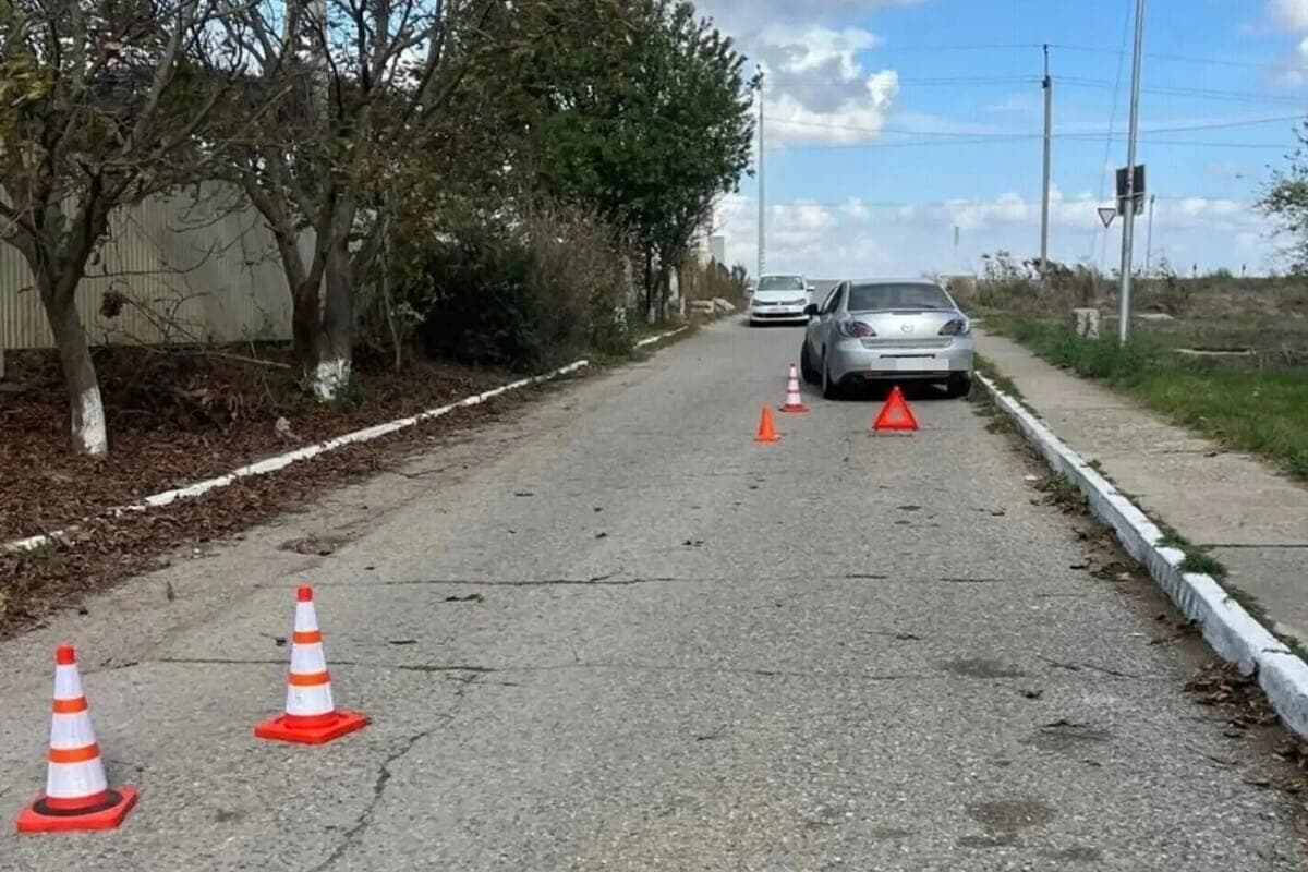 In Budennovsk, the girl fell under the wheels of a foreign car