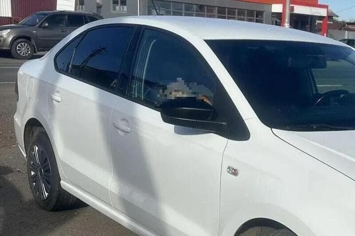 В Шихазанах мать оставила полуторагодовалого ребенка одного в машине