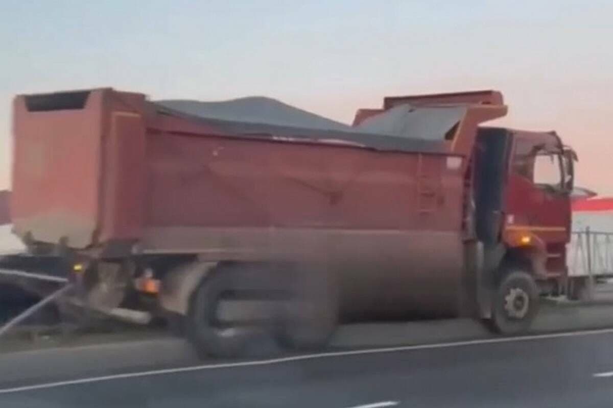 Truck on the road near Kazan sat on the breakaway