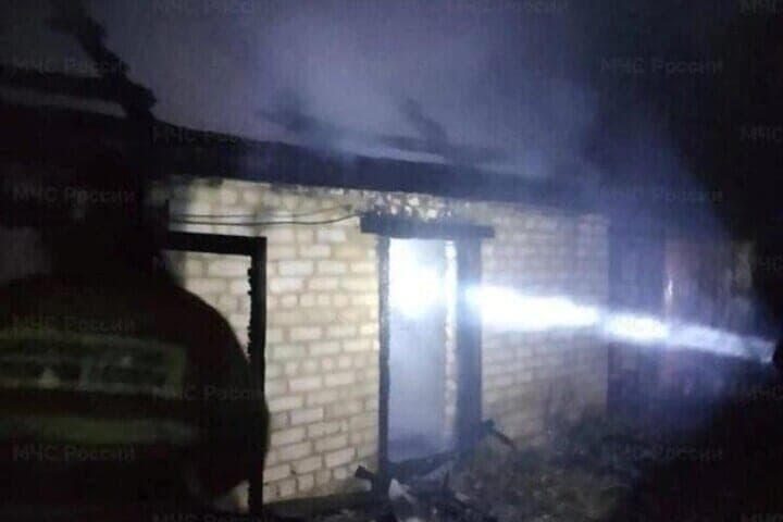 In the Orel region firefighters saved a house from fire