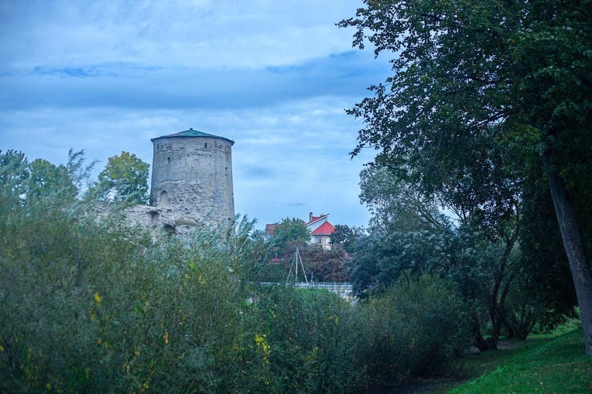 Pskov and Izborsk entered the top destinations for rest on the Day of National Unity
