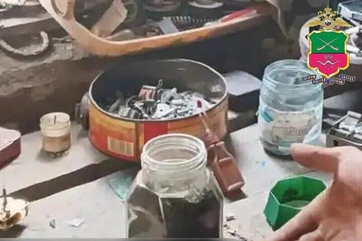 A resident of Primorsk found a jar with 66 grams of cannabis