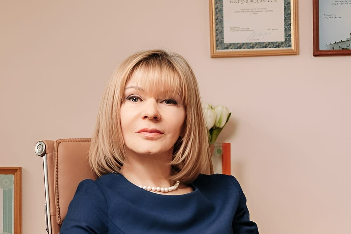 Указом президента директор тверской школы искусств Наталья Богданова награждена медалью «За труды в культуре и искусстве»