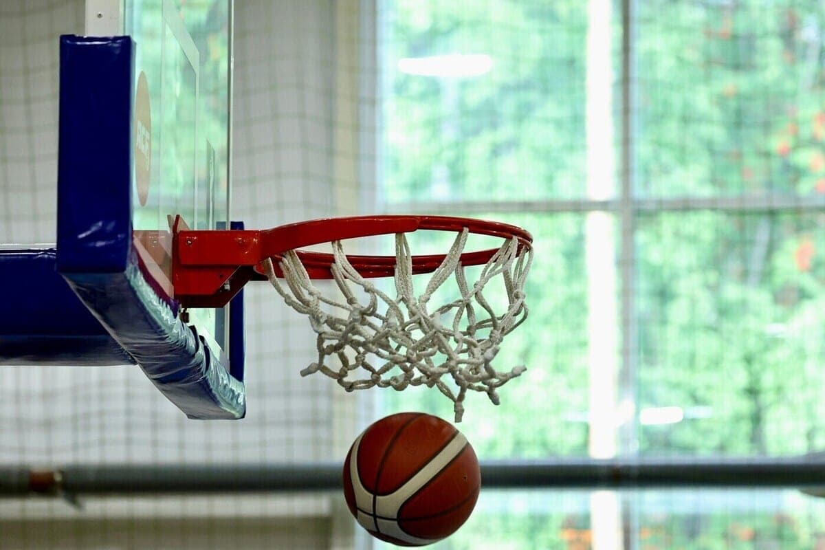Mias Basketball Players Take Two School League Super Bowl Awards
