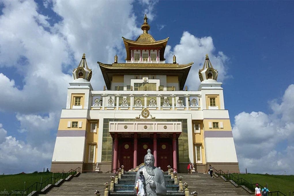 In Kalmykia called the date of celebration of the Day of the descent of Buddha from the sky Tushita