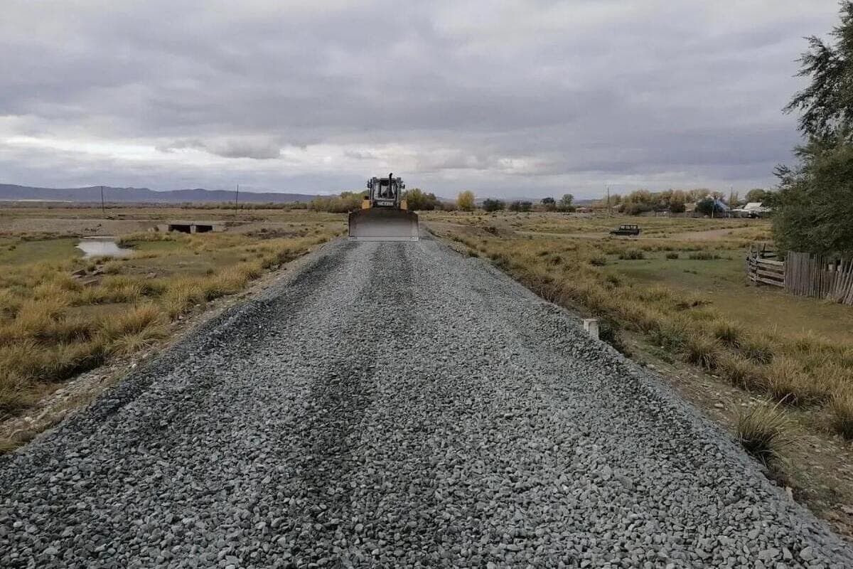 Seven units of special equipment filled with a rock another dam in Khakassia