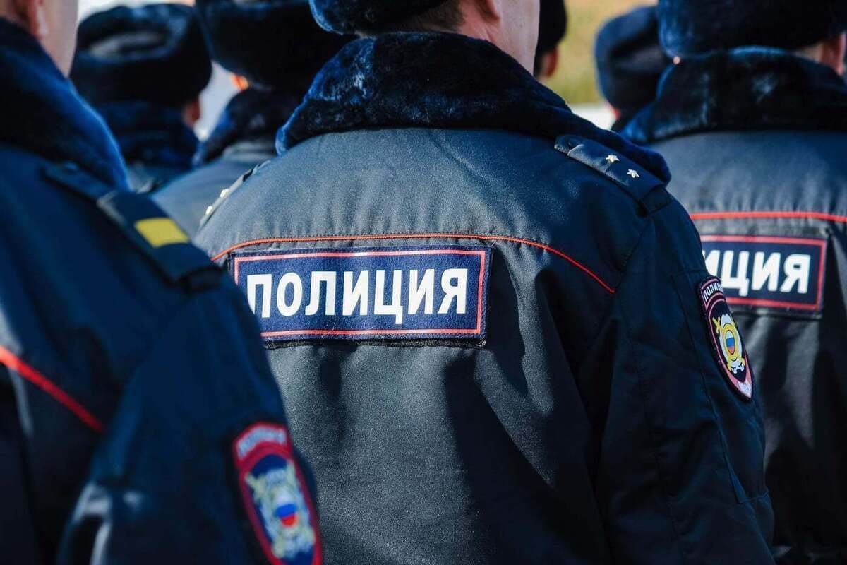 В Астраханской области у двоих местных жителей похитили более 1 млн рублей
