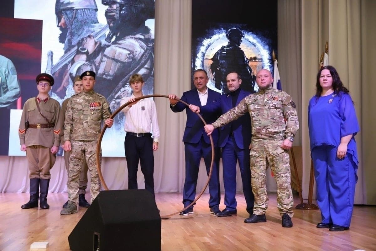 School in Kudrovo handed over a fragment of a gas pipe associated with the operation “Stream”