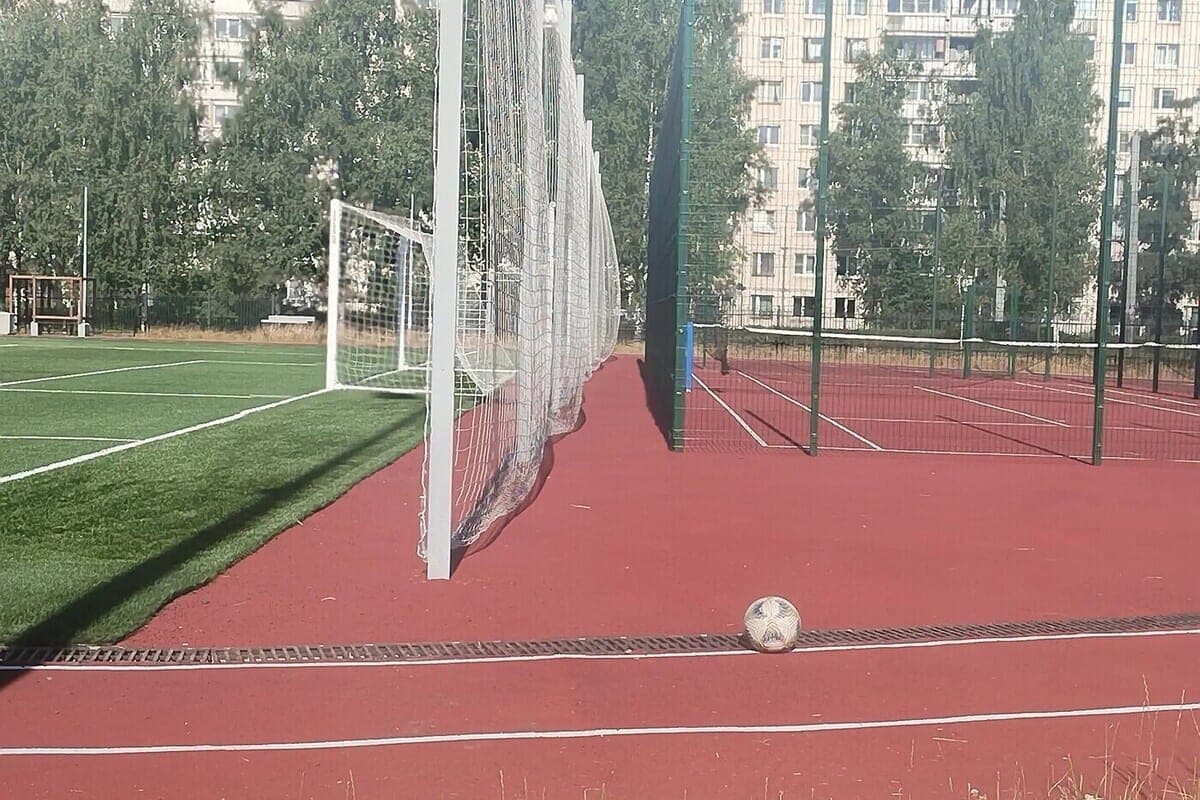 A resident of Tikhvin achieved the repair of the playground through the Prosecutor’s office
