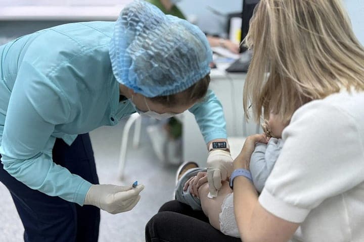 В Архангельскую область привезли более 172 тысяч доз вакцины от гриппа