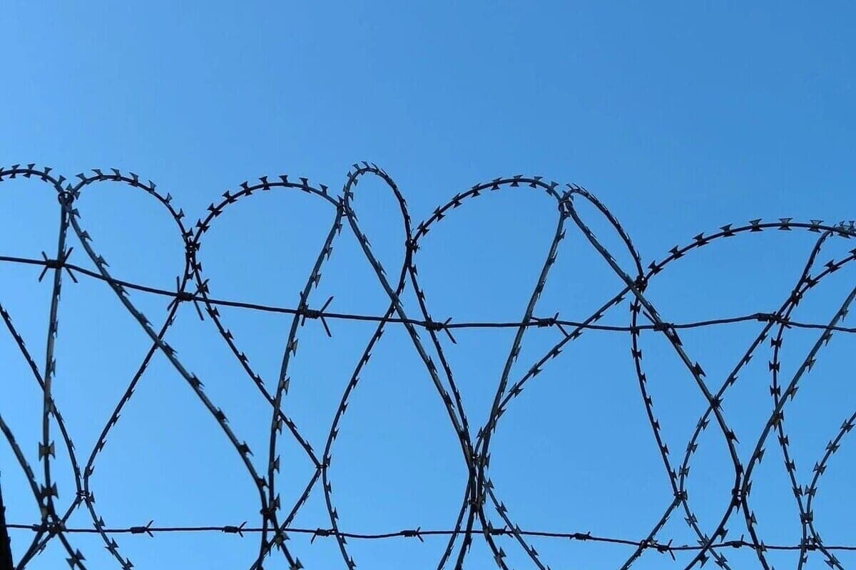 Удар кулаком на Дегтярной улице привел одного из друзей к двум годам колонии