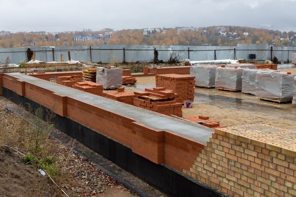 In the Kostroma Kremlin began laying the walls of the recreated Assumption Cathedral