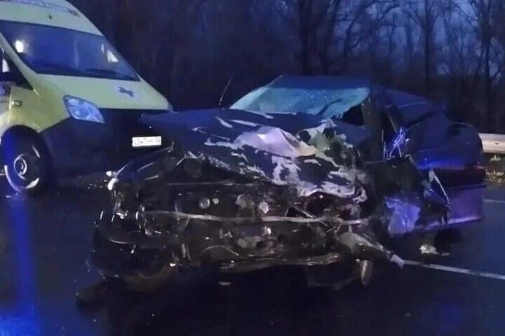 Two people were injured in a head-on accident on the highway “Biysk — Belokurikha”