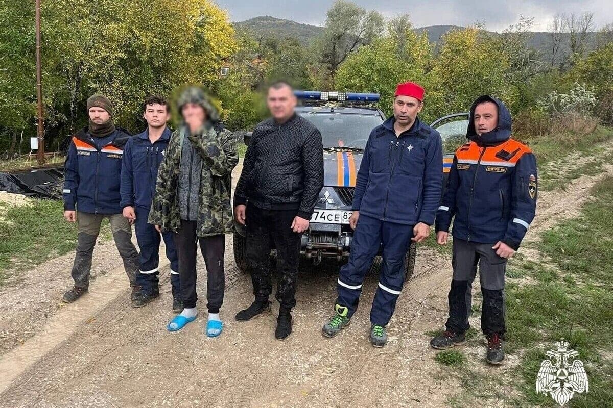 В горах Бахчисарайского района спасли двух заблудившихся мужчин