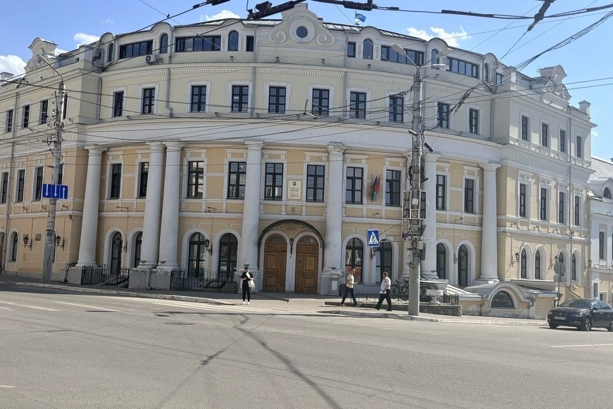 Калужские власти обратились к подросткам