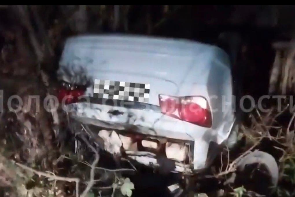 In Muchkap, three were injured in the rollover of Chevrolet