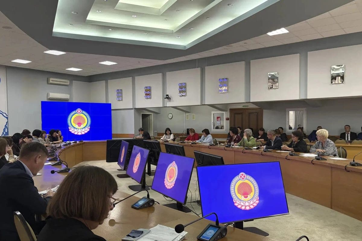 Bildungsministerium von Kalmykia hielt ein Kollegium mit Leitern der Bezirksbildungsabteilungen