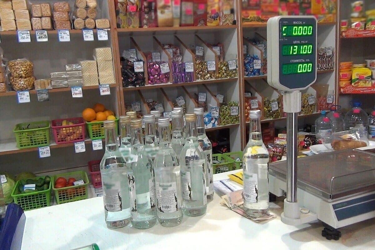 Tokmak couple convicted of selling alcohol without license