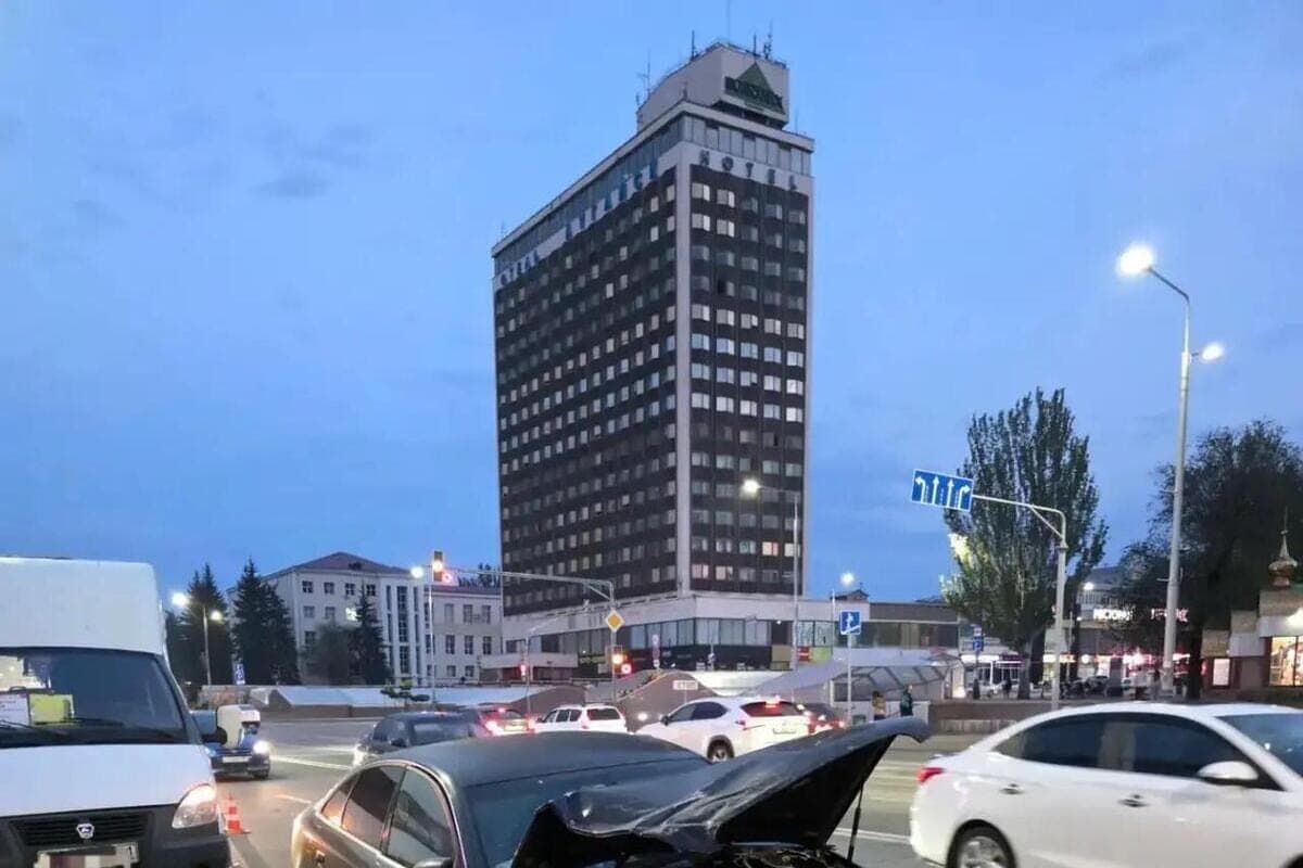 Массовое ДТП произошло в Луганске: пострадали четыре пассажира