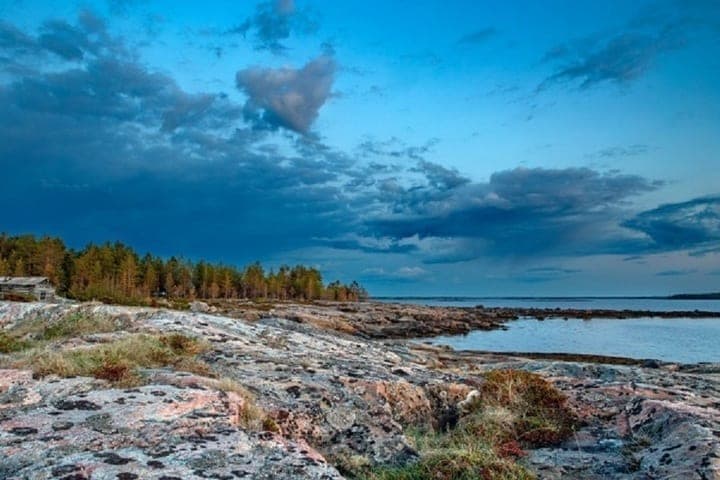 В акватории Белого моря ведутся поиски пропавшего рыбака