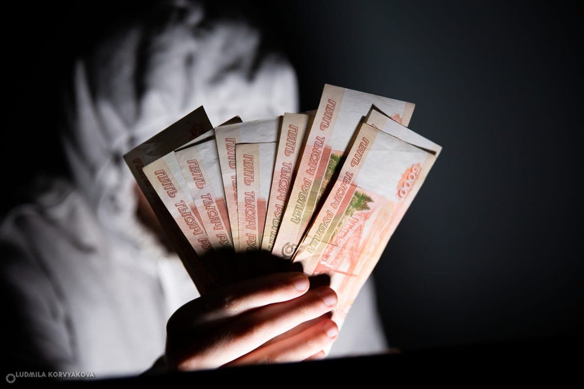 In Petrozavodsk, a student under pressure from scammers robbed her grandmother for a million rubles