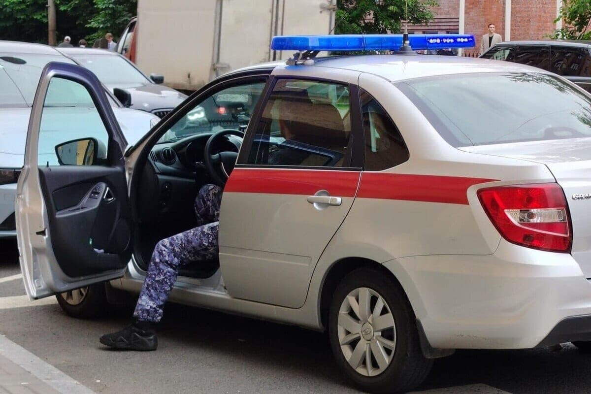 Rosgvardeets saved the driver from a burning car after an accident near Zelenogradsk
