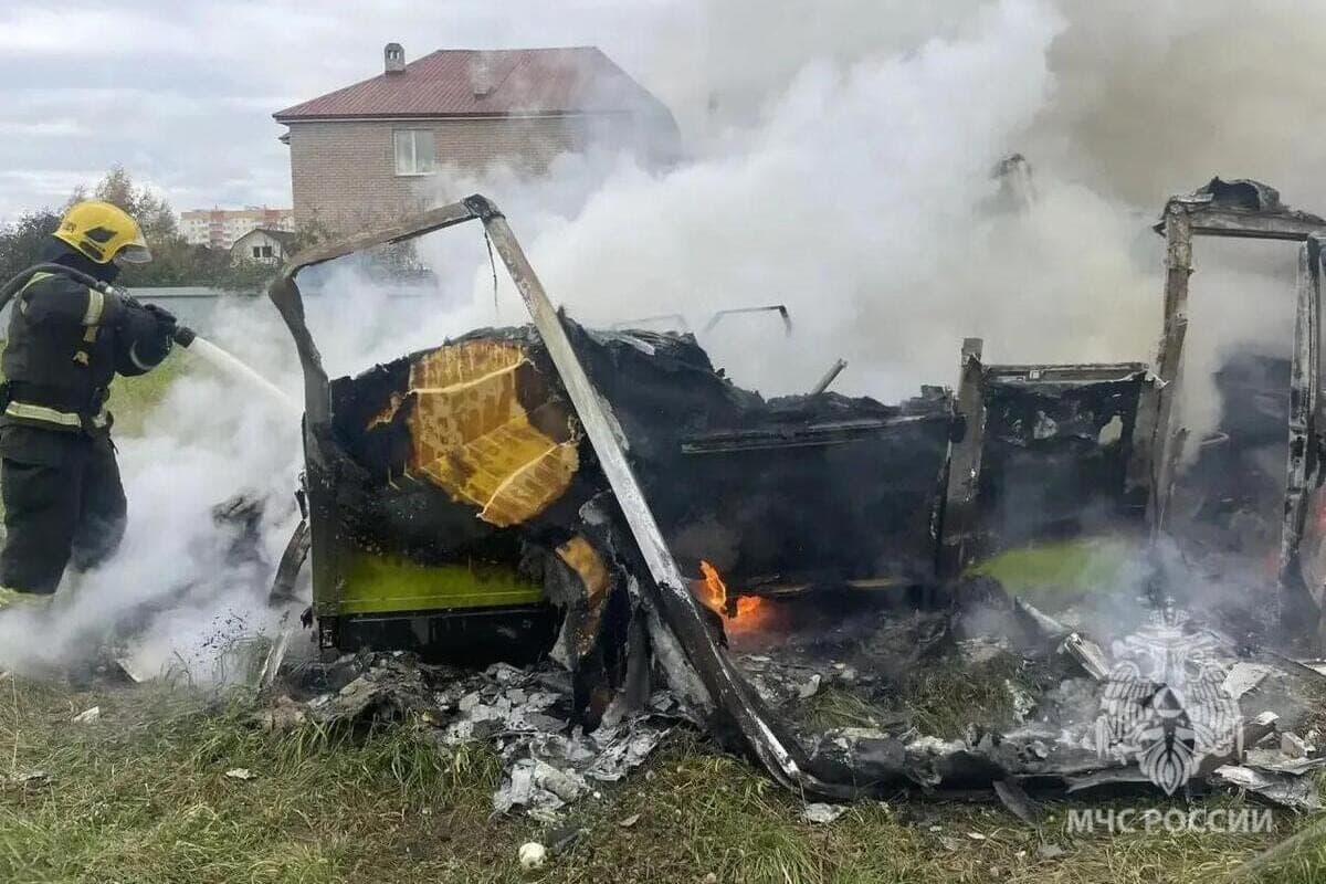 In the Novgorod district burned car