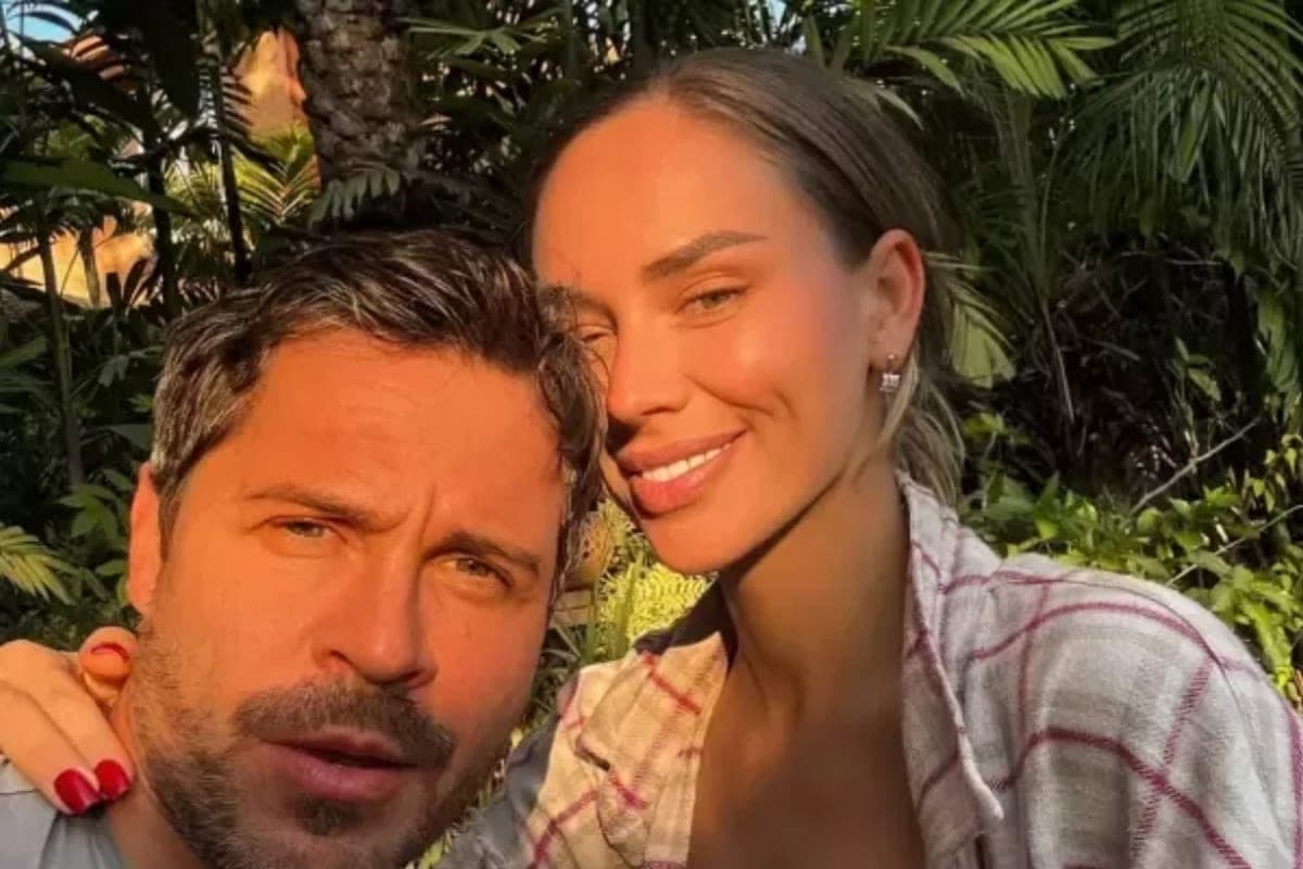 L'acteur Pavel Derevyanko et sa femme ont traversé le parc Galitsky
