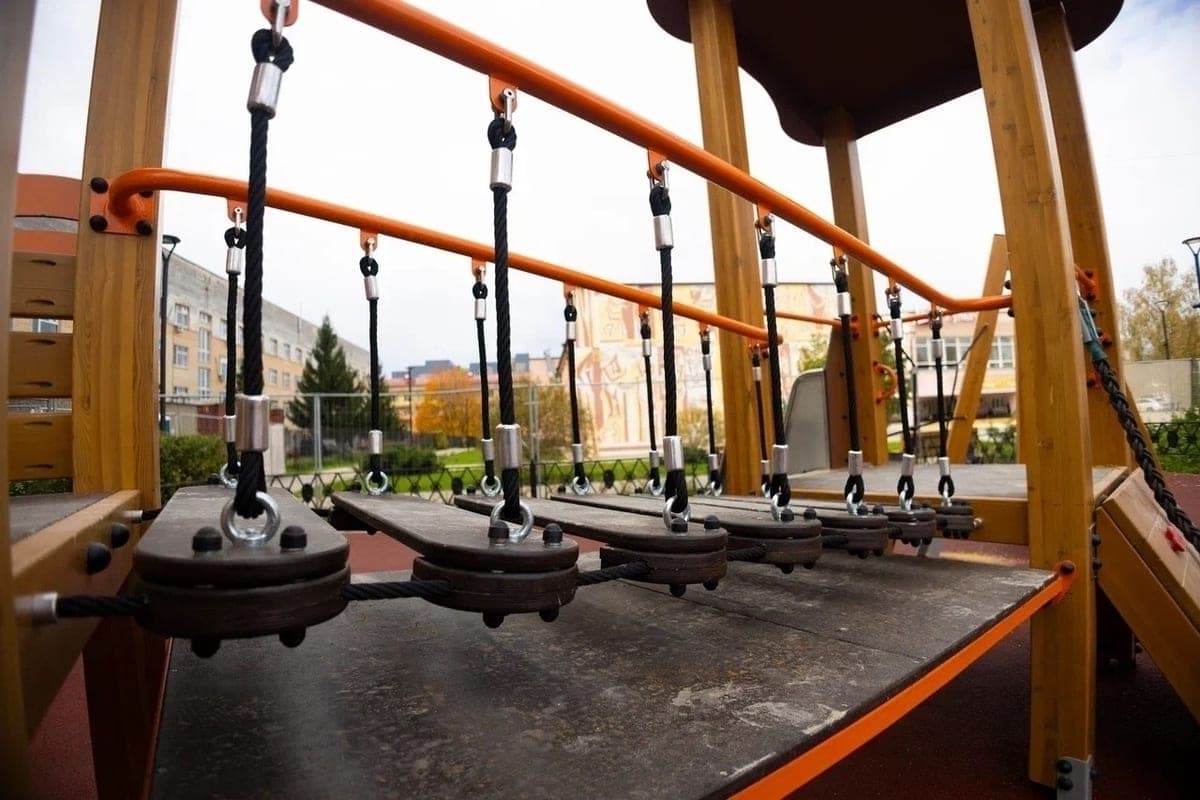 Alexander Novikov reported on the installation of a new playground at the DC “Sharm”