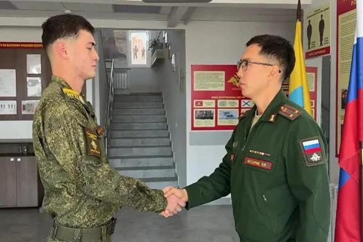 Graduates of the military training center of Kalmyk University received military tickets