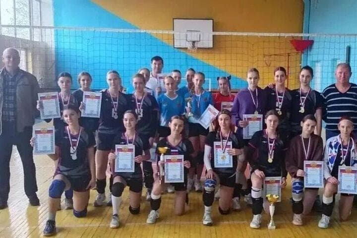 In Berdyansk hosted a city tournament on volleyball among girls