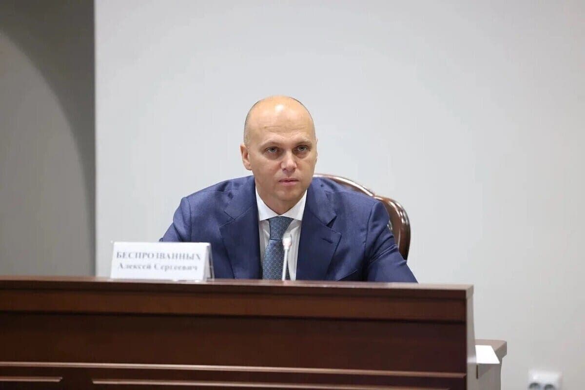Беспрозванных поблагодарил калининградских аграриев за работу в сложный сезон